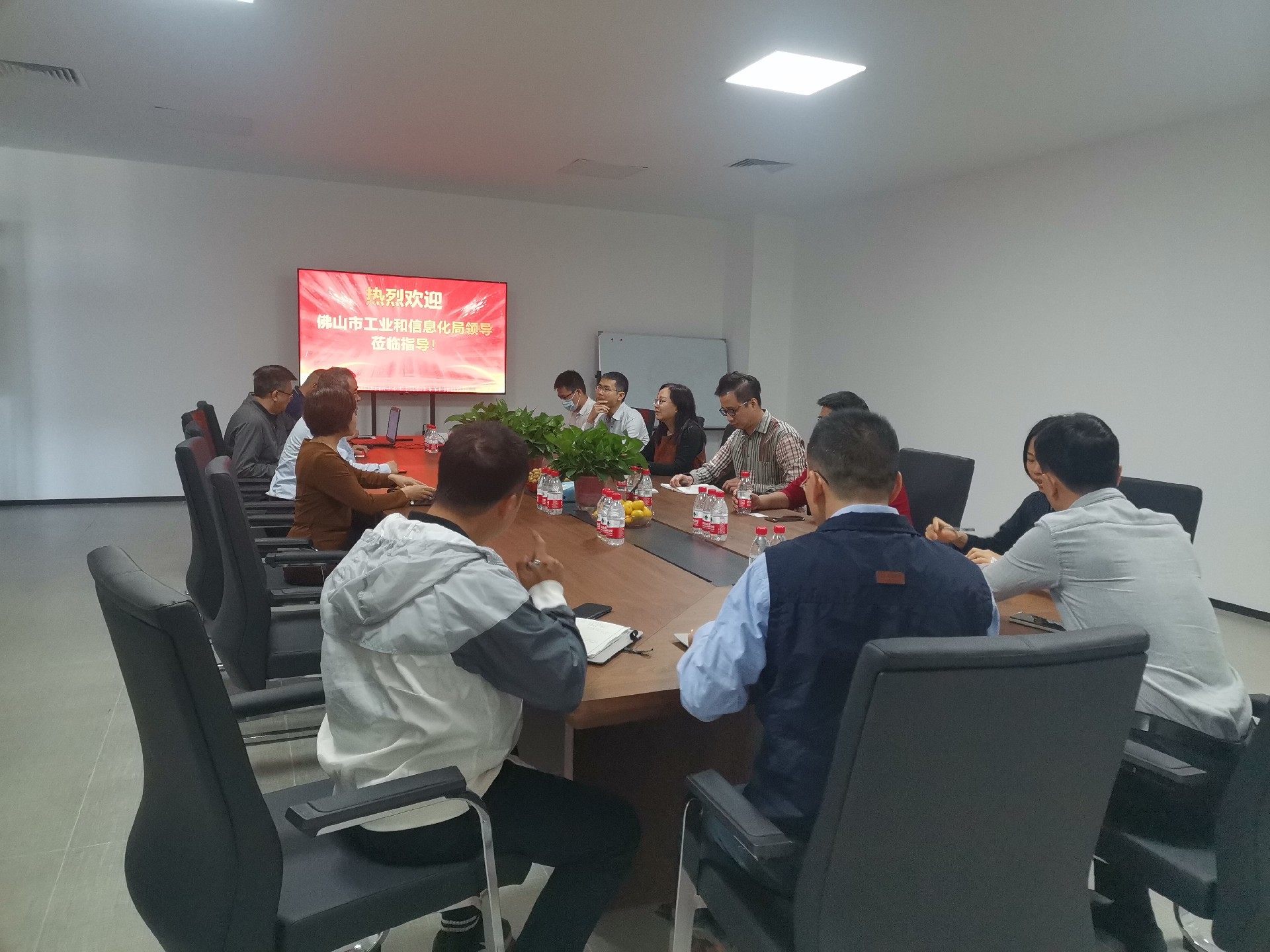 佛山市工業(yè)和信息化局攜區(qū)、鎮(zhèn)各級領(lǐng)導對我司展開調(diào)研，助力企業(yè)未來發(fā)展